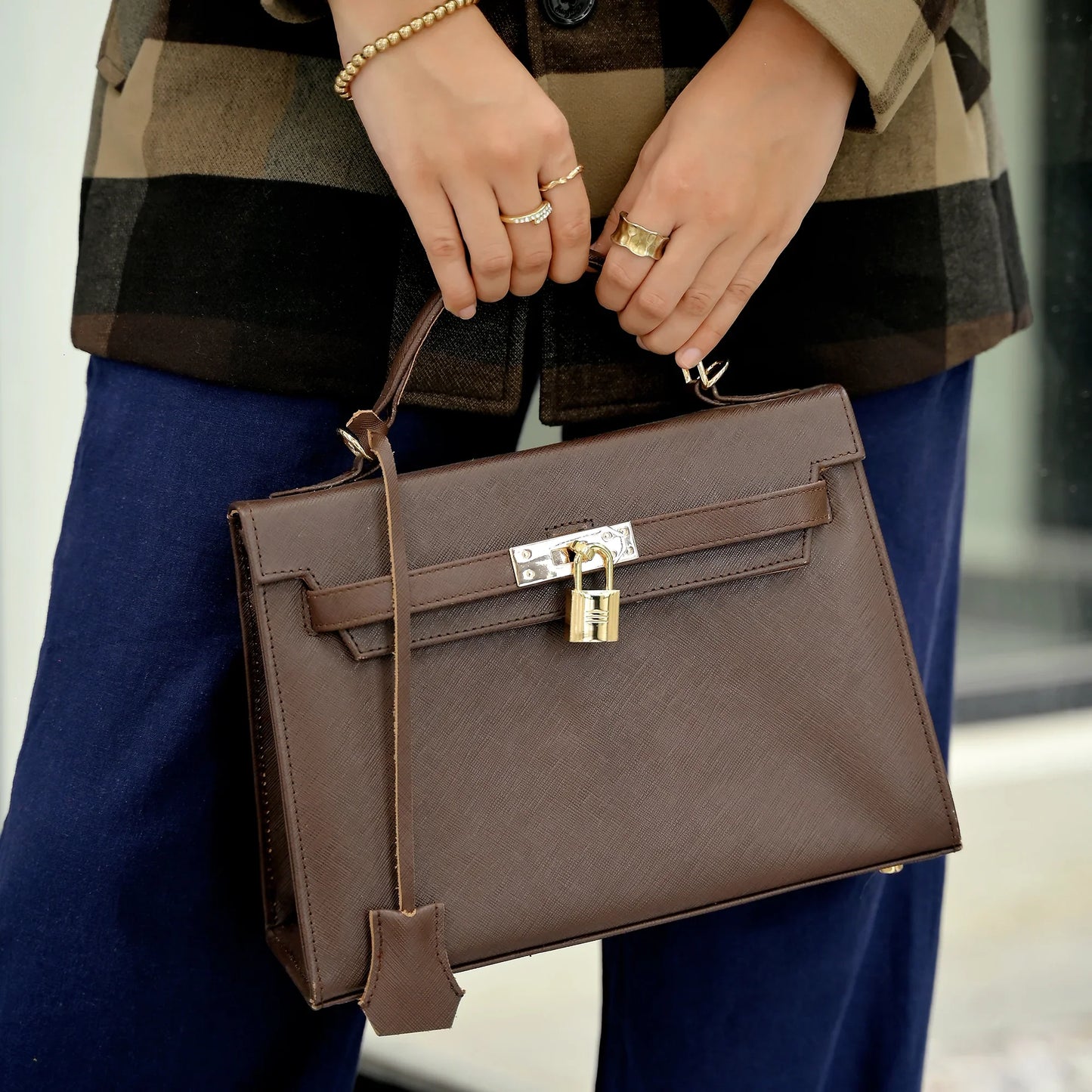 Saffiano Aura Lock Womens Top Handle Bag