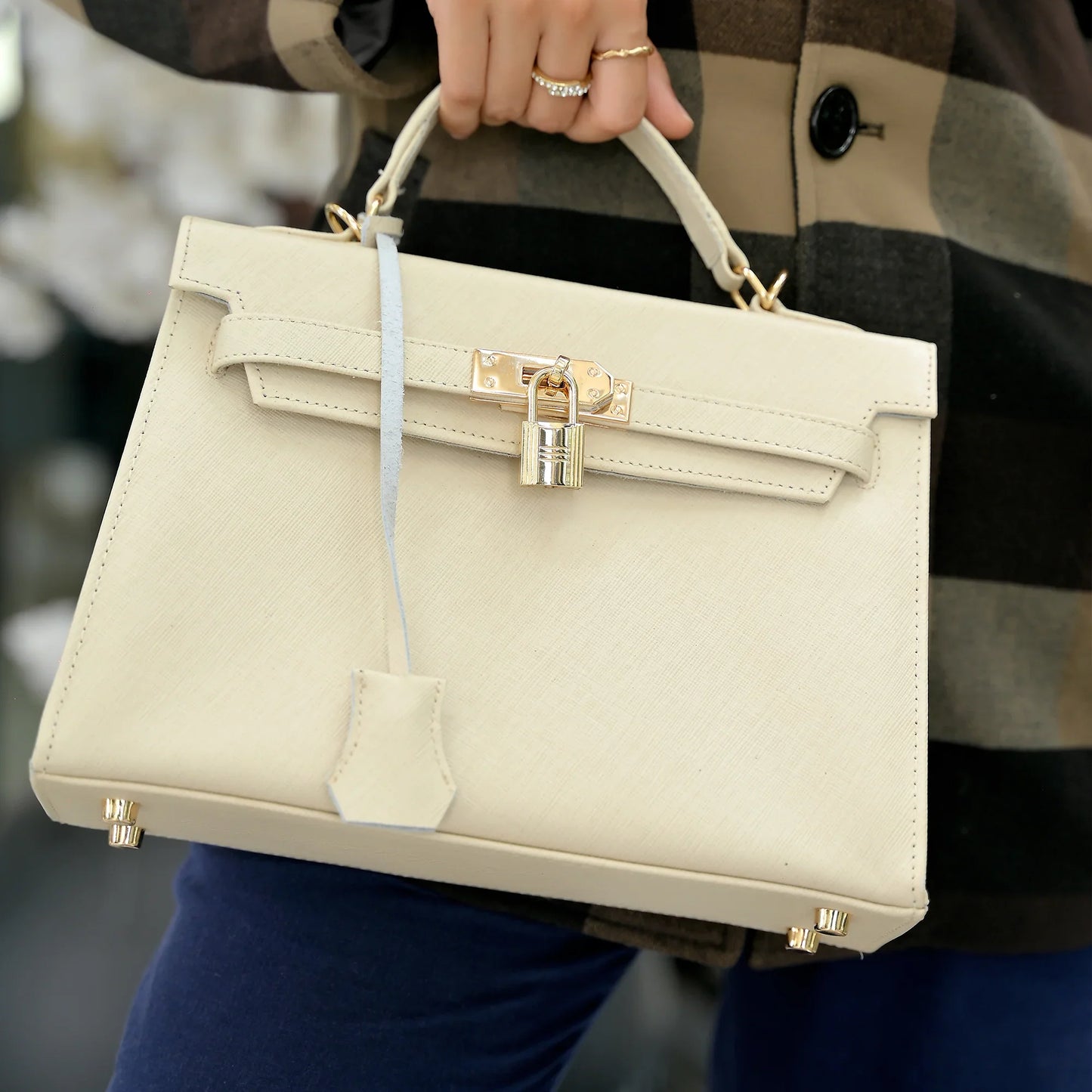 Saffiano Aura Lock Womens Top Handle Bag